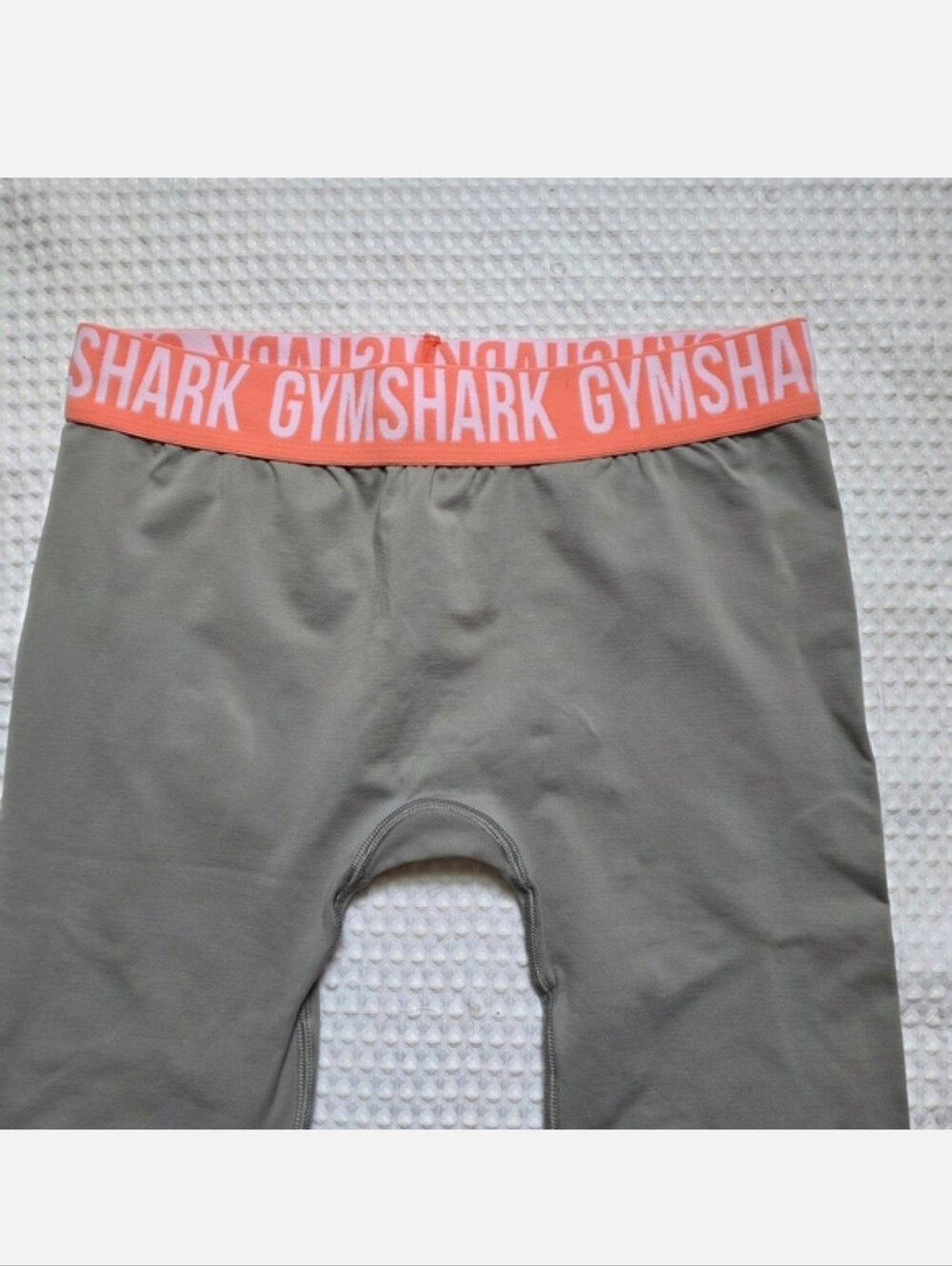 Gymshark Olive Leggings with Pink Logo Waistband - Picture 6 of 11
